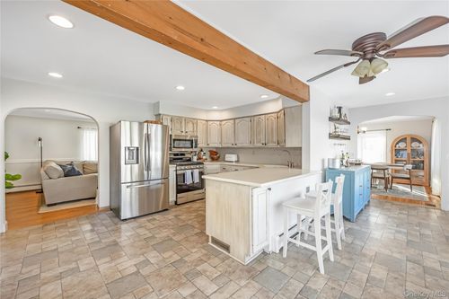 36 Wingam Dr, Islip, NY, 11751-4113 | Card Image