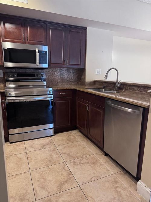 apt-316-2640 S University Dr, Davie, FL, 33328-1479 | Card Image