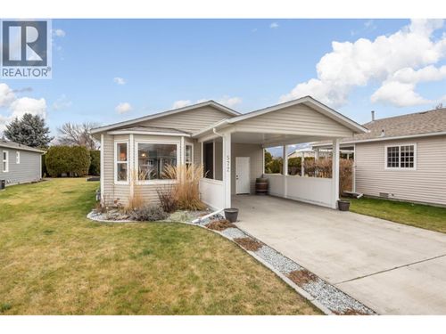 572-1255 Raymer Ave, Kelowna, BC, V1W3S3 | Card Image