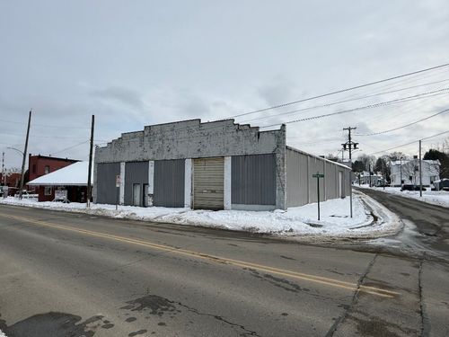 285 Venango Ave, Cambridge Springs, PA, 16403-1153 | Card Image