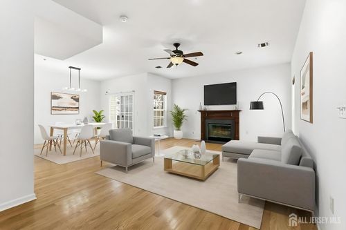 54 Forest Dr, Piscataway, NJ, 08854-2281 | Card Image