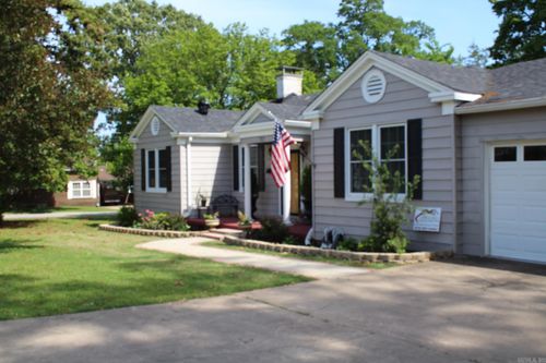 701 W Sunset St, Nashville, AR, 71852-4046 | Card Image