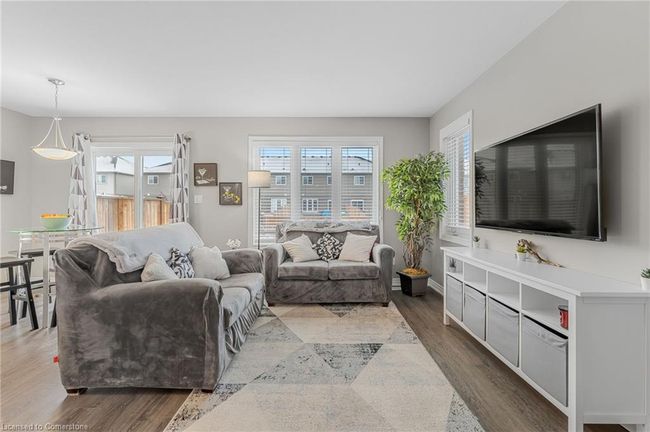 111 Heron St, Townhouse with 3 bedrooms, 3 bathrooms and 2 parking in Welland ON | Image 7