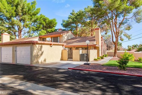 2394 Pickwick Dr, Henderson, NV, 89014-3740 | Card Image