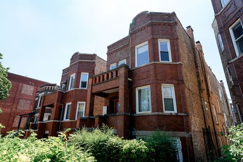 1r-2219 W Rice St, Chicago, IL, 60622-7686 | Card Image