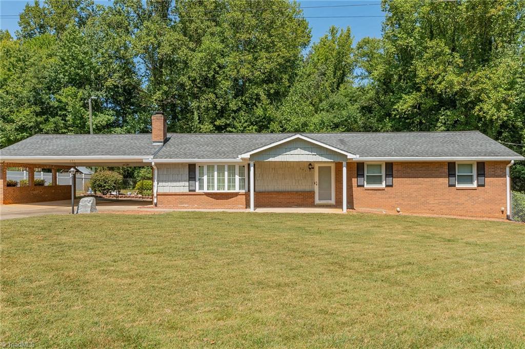 Yellowstone Ln, Winston Salem, NC 27106