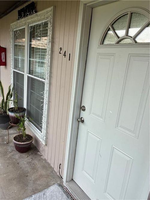 241-6320 Riverside Dr, Metairie, LA, 70003-7251 | Card Image