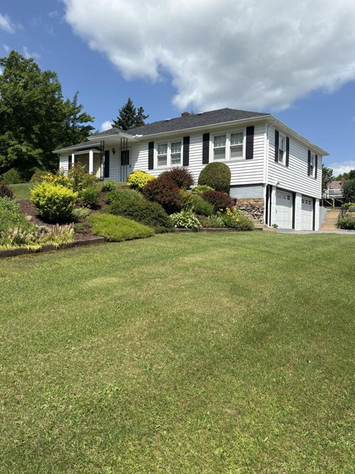 30 Gen R Parker Ave, Cadyville, NY, 12918-7700 | Card Image