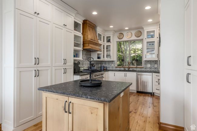 1085 Links Dr, House other with 6 bedrooms, 6 bathrooms and 2 parking in Midway UT | Image 7