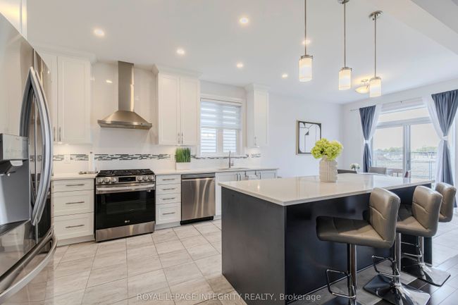 152 Finsbury Ave, House other with 5 bedrooms, 4 bathrooms and 2 parking in Ottawa ON | Image 11