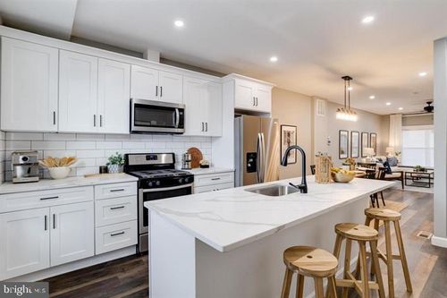 3011 Pulaski Hwy, BALTIMORE, MD, 21224-1323 | Card Image