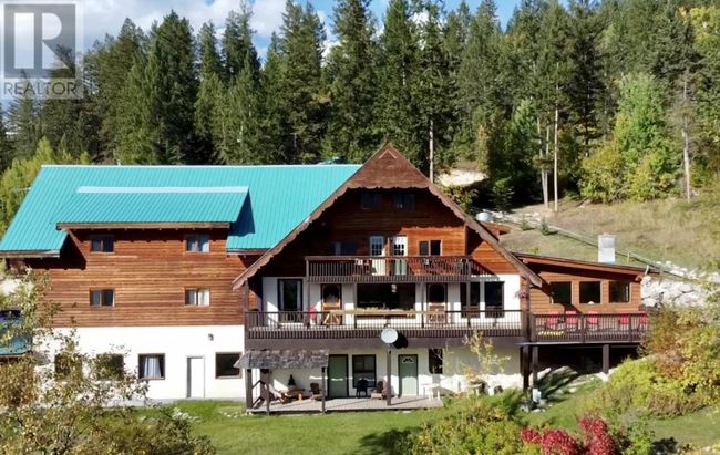 3483 Highway 95, House other with 10 bedrooms, 8 bathrooms and 20 parking in Parson BC | Image 27