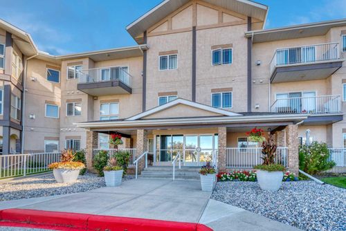 112-43 Westlake Cir, Strathmore, AB, T1P1T6 | Card Image