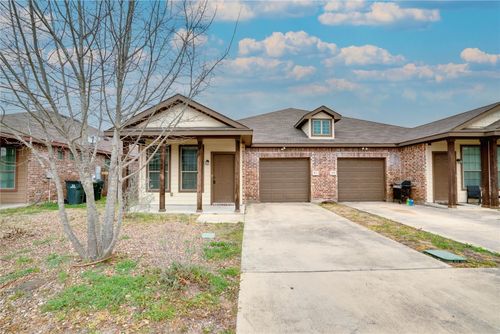 113 Creekside Villa Drive, Kyle, TX, 78640 | Card Image