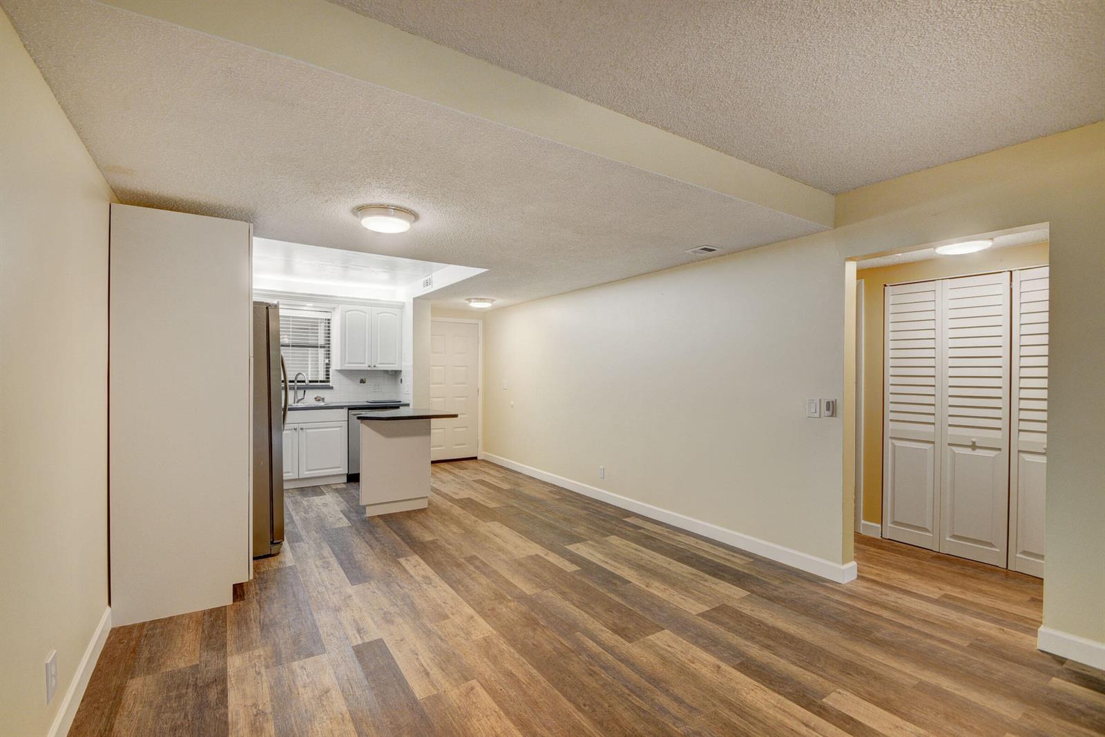 Residential Lease in Lantana 4