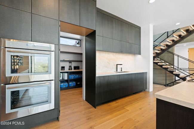 Hidden walk in pantry | Image 15