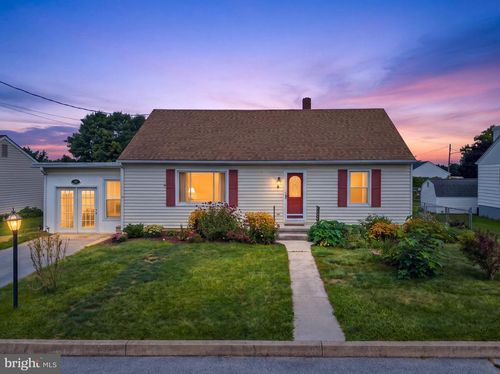 48 Fairground Ave, TANEYTOWN, MD, 21787-2329 | Card Image