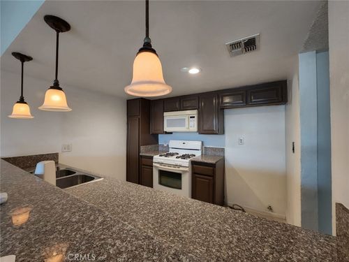 8-2061 Las Vegas Ave, Pomona, CA, 91767 | Card Image