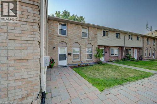 36-293 Fairway Rd N, Kitchener, ON, N2A2P1 | Card Image