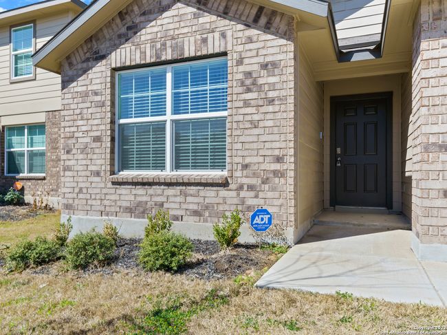 29641 Spring Cir, House other with 3 bedrooms, 2 bathrooms and null parking in Spring Branch TX | Image 4
