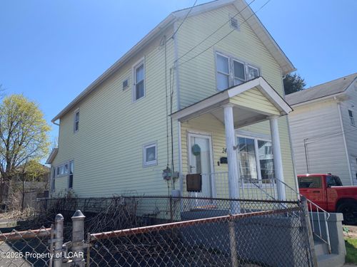 24 Willow St, Plymouth, PA, 18651-2328 | Card Image