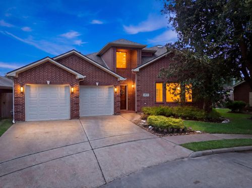 412 Live Oak Ln, Friendswood, TX, 77546-3474 | Card Image