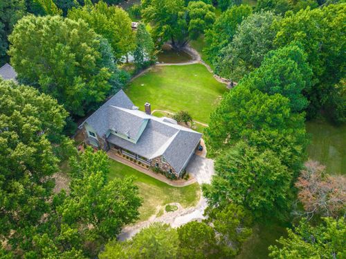 1085 Timberlake Dr W, Cordova, TN, 38018-6631 | Card Image