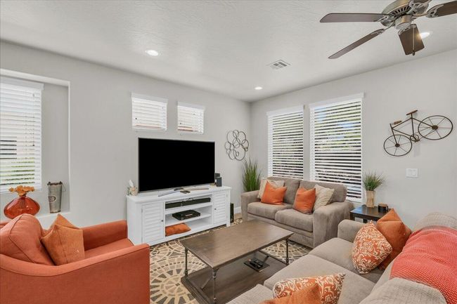 13-Comes FULLY FURNISHED | Image 11