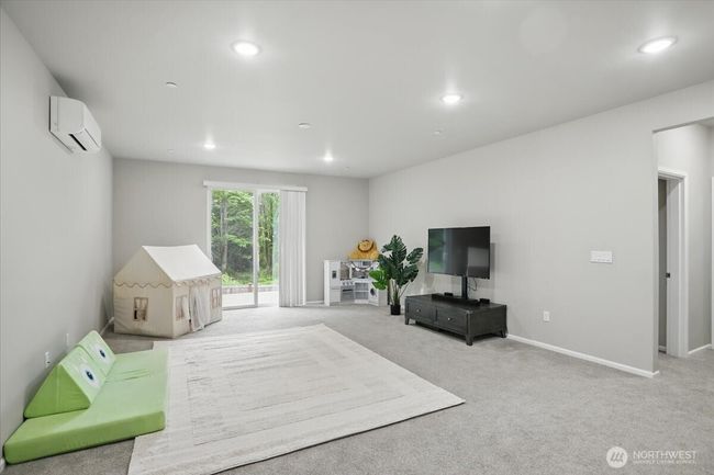 19431 9 Th Ave Se, House other with 5 bedrooms, 4 bathrooms and 2 parking in Bothell WA | Image 17