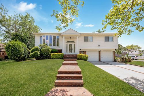900 Flanders Drive, Hempstead, NY, 11581 | Card Image