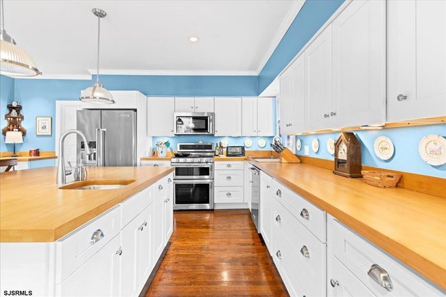 138 N Maple Ave, House other with 4 bedrooms, 3 bathrooms and null parking in Tuckerton NJ | Image 12