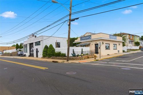 288 River Rd, North Arlington, NJ, 07031-5528 | Card Image