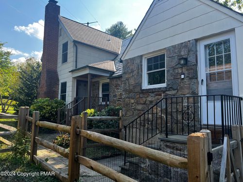 3213 Center St, Bethlehem, PA, 18017-2445 | Card Image