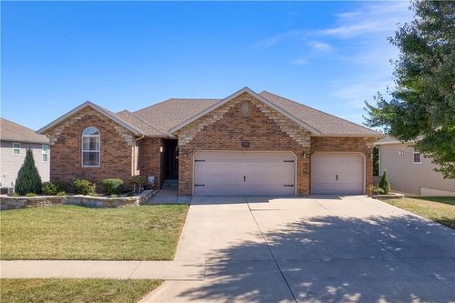 1103 Aaron Ave, Monett, MO, 65708-8419 | Card Image