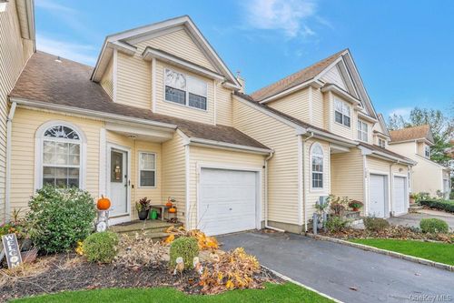 128 Cinnamon Ct, Melville, NY, 11747-4245 | Card Image