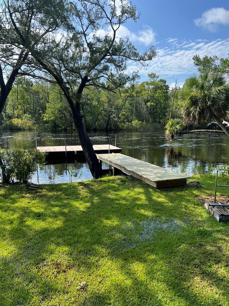 Land in Steinhatchee