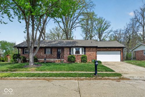 8516 Palm Ct, Indianapolis, IN, 46219-2530 | Card Image