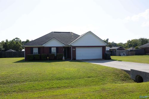 206 Harlans Cir, Huntsville, AL, 35811-8084 | Card Image