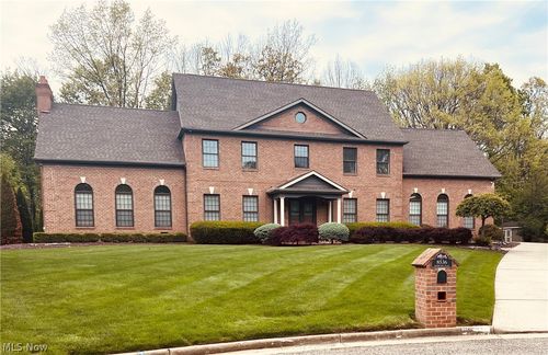 8536 Cherry Hill Pl, Poland, OH, 44514-3289 | Card Image