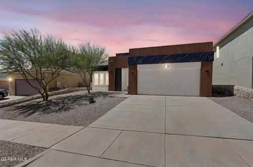 341 Sleepy Run St, Horizon City, TX, 79928-2140 | Card Image