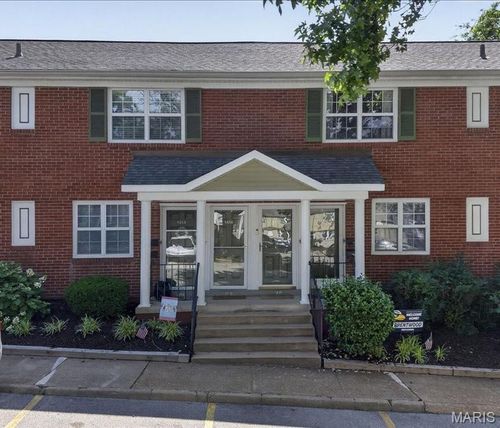 1418 Oriole Pl, Saint Louis, MO, 63144-1127 | Card Image