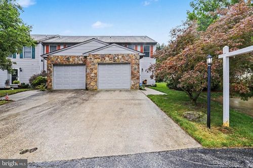 e1-436 Springbrook Ct, HANOVER, PA, 17331-2745 | Card Image