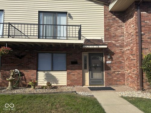 1054 Greenwood Trl W, Greenwood, IN, 46142-3444 | Card Image