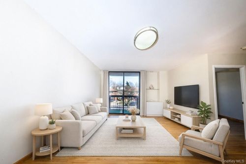 2fl-7124 164th Street, New York, NY, 11365 | Card Image