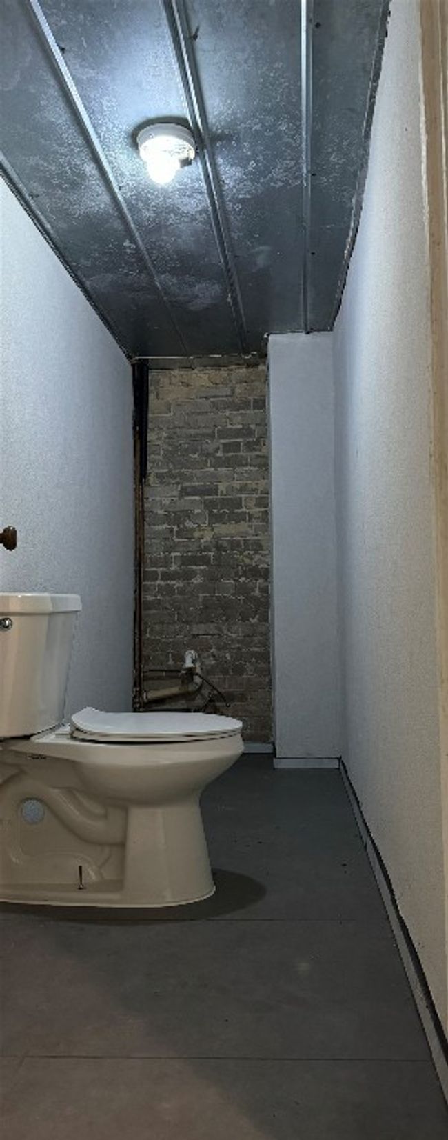 Bathroom 1 New Flooring | Image 18