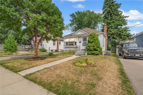 113 E 38th St, Hamilton, ON, L8V4E8 | Card Image