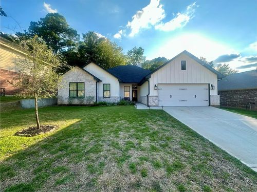 13637 Hidden Valley Dr, Montgomery, TX, 77356-5990 | Card Image