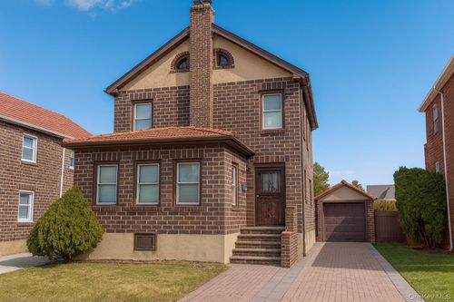 1311 139th St, Whitestone, NY, 11357-2335 | Card Image
