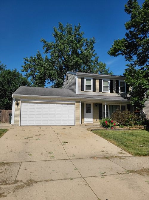 696 Shining Water Dr, Carol Stream, IL, 60188-9142 | Card Image