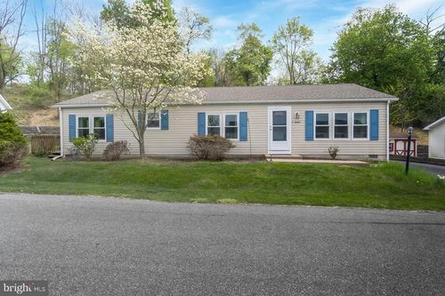 7 Abbey Rd, Easton, PA, 18040-8392 | Card Image